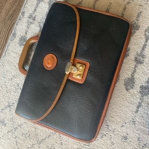 Vintage Dooney and Bourke messenger bag